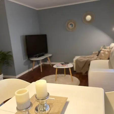 Charming 2-bed In Apartment