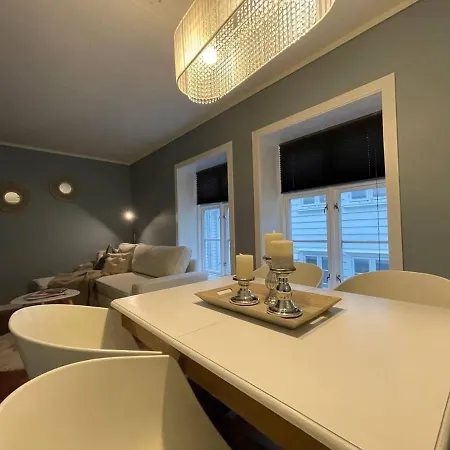 Apartment Charming 2-bed In Stavanger
